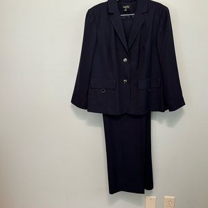 Isabella Navy Blue Women’s size 16 suit